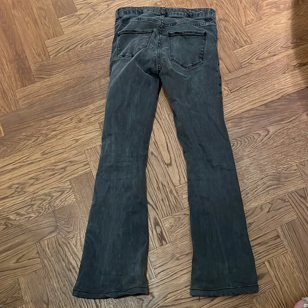 Slutsålda jeans från zara.. Jeans & Byxor.