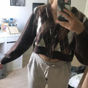 Divided strl M - Cool kofta från H&M divided, sällan använd men jätteskön och snygg🥰🤩