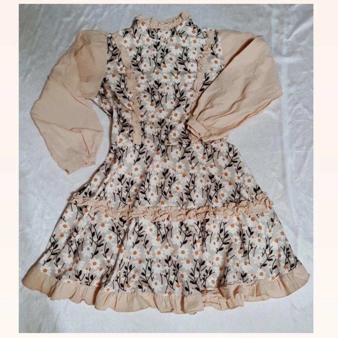 En fin ljusgrå sommarklänning - 90