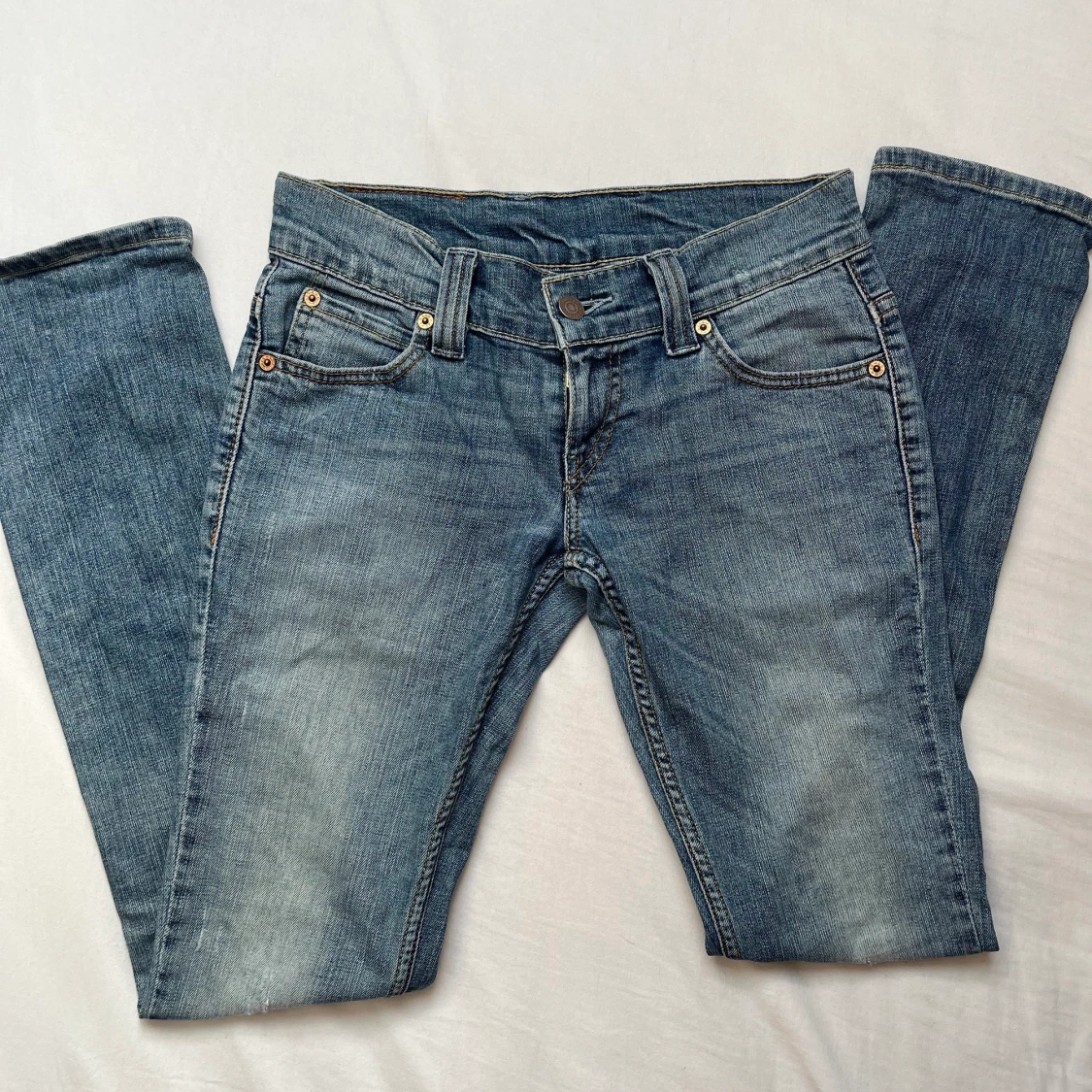 Levi’s jeans - 90