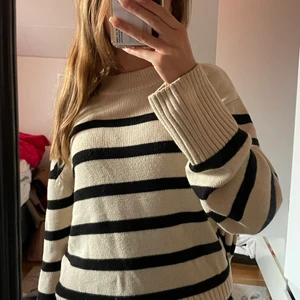 Randig tröja - Säljer denna jättefina tröja från Gina tricot💓 Skriv privat om intresse💓