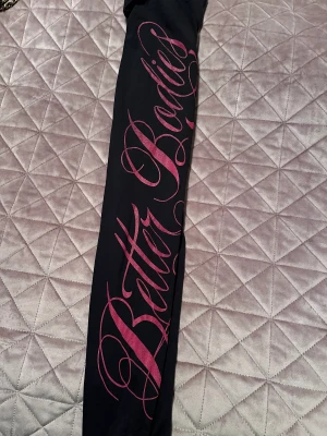 Bettet Bodies  - Fint skick 