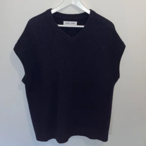 SAMSOE SAMSOE stickad väst - SAMSOE SAMSOE stickad väste strlk M/L