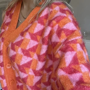 Stickad kofta - Kofta från Zara. Nyskick