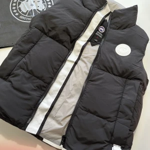 Canada Goose väst ny - Helt ny Canada Goose väst 