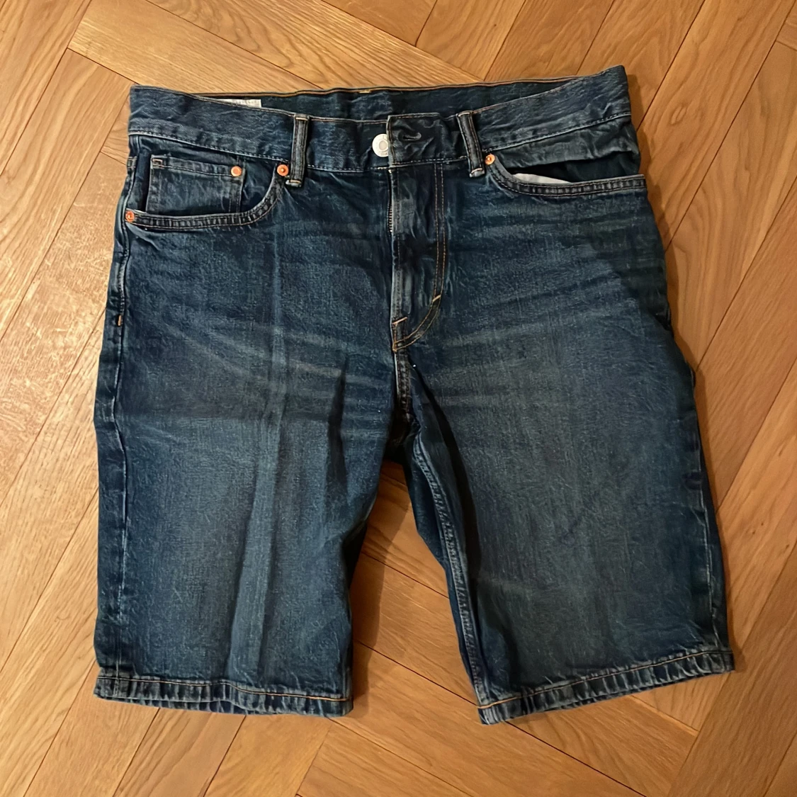 mörkblåa jorts