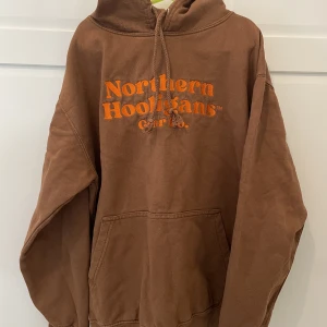 Northern Hooligans stl M - Hoddie i mkt gott skick. Använd fåtal gånger. 