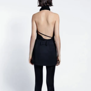 Topp Zara  - så fin topp från Zara med öppen rygg, hely ny!!! skriv för fler bilder  (Nypris: 559) 