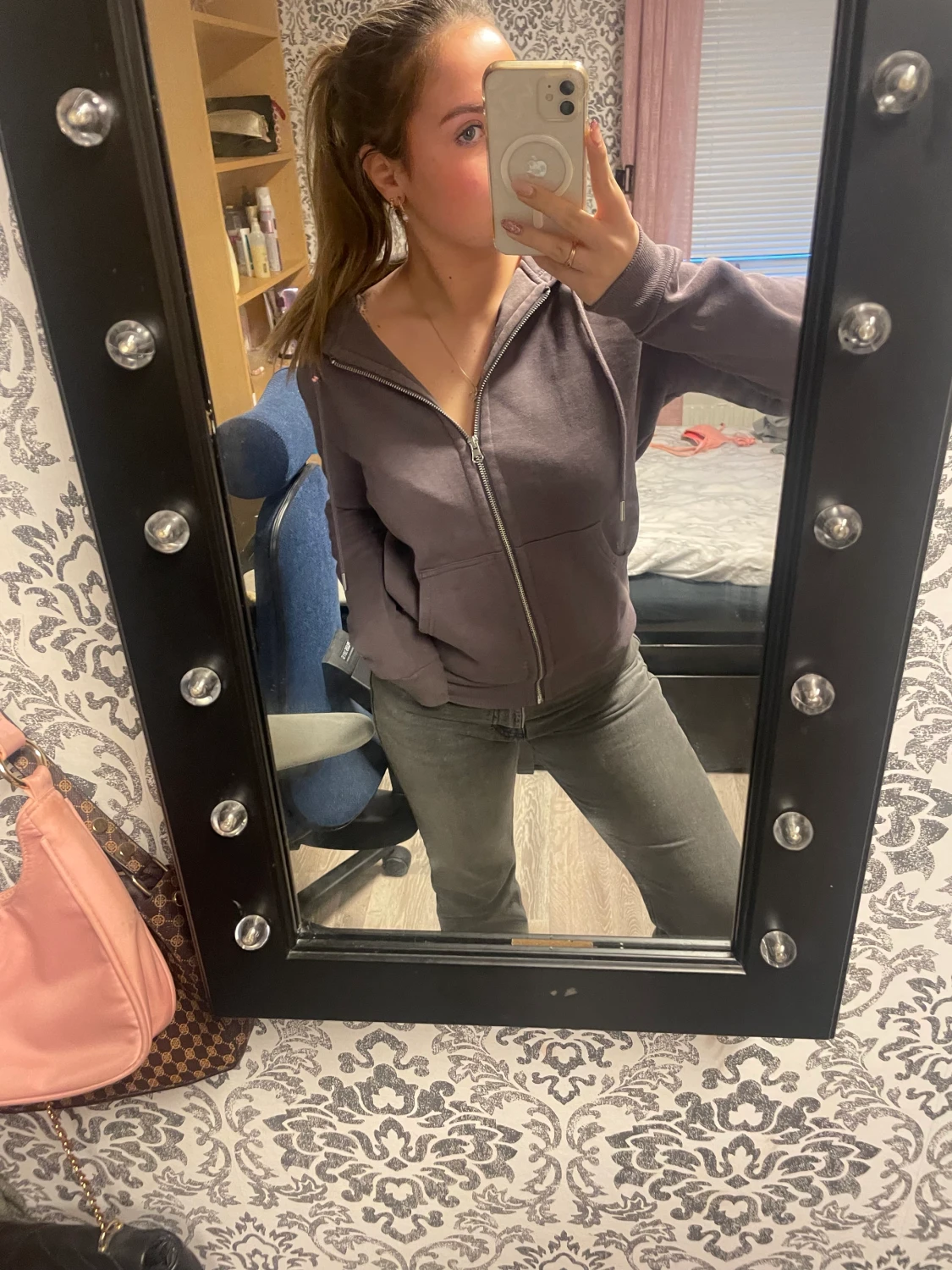 Lila zip-up hoodie från H&M