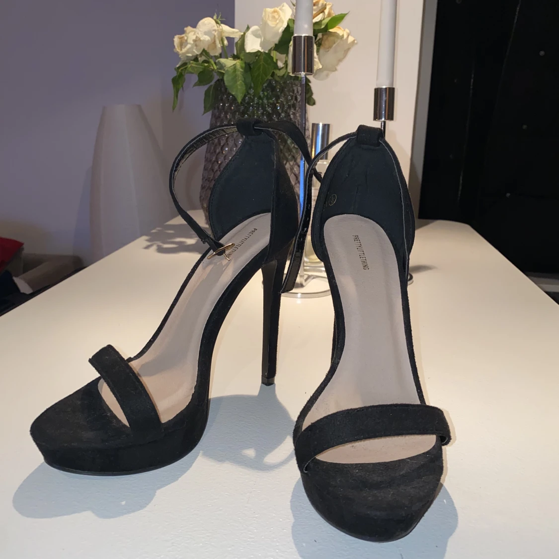 Svarta klackskor PrettyLittleThing stl 36