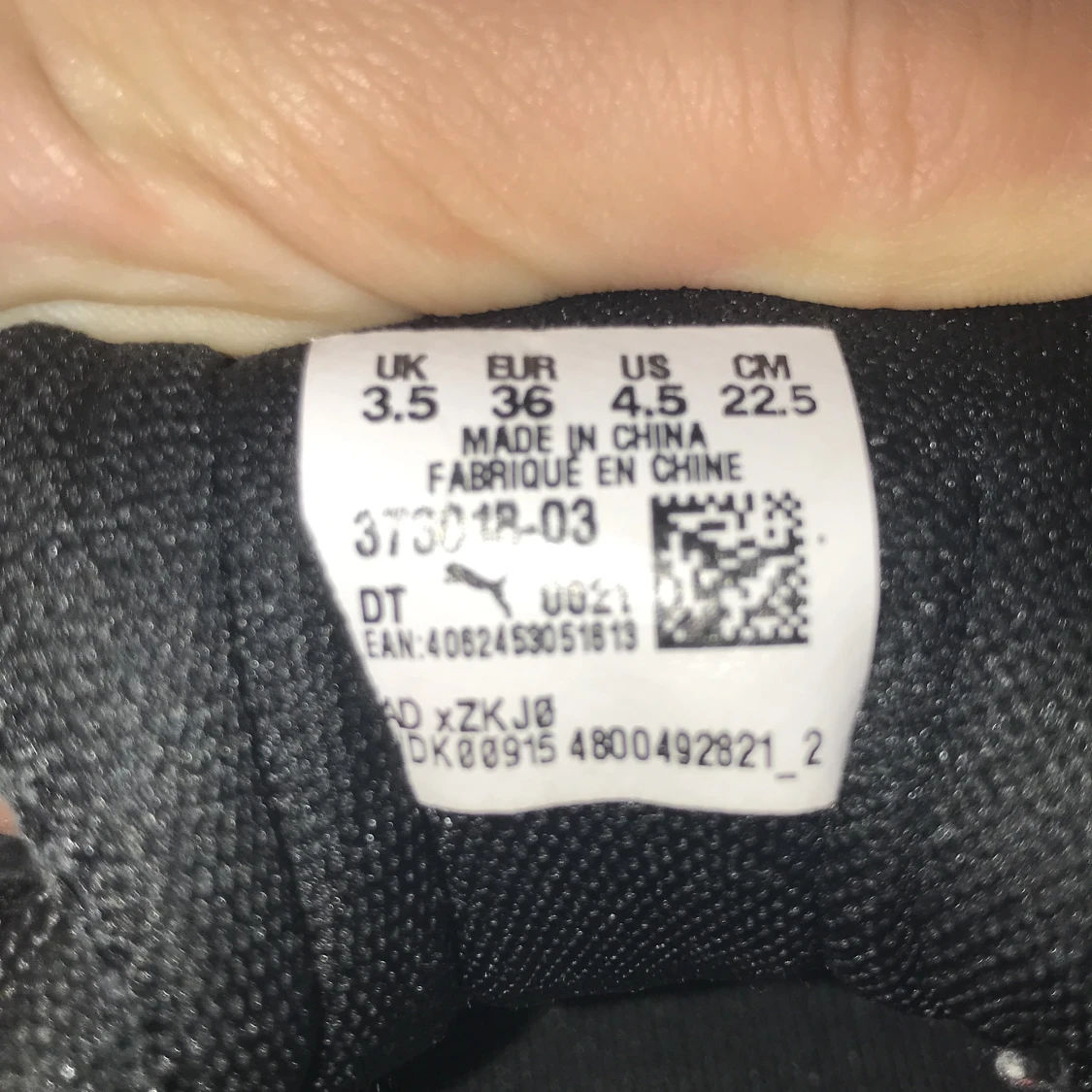 Säljer de för passar inte mig längre och har köpt nya  - 91