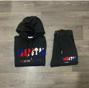 Trapstar tracksuit - Helt ny, Tags kvar Möts upp i gbg  Frakt, köpare står för frakt