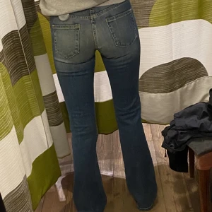 FRX bootcuts!! - Så fina, inga hål osv☺️ (Obs kolla mina andra annonser! Rensar så allt kostar under 150kr)