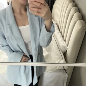Blazer - Blå blazer från hm, aldrig använd