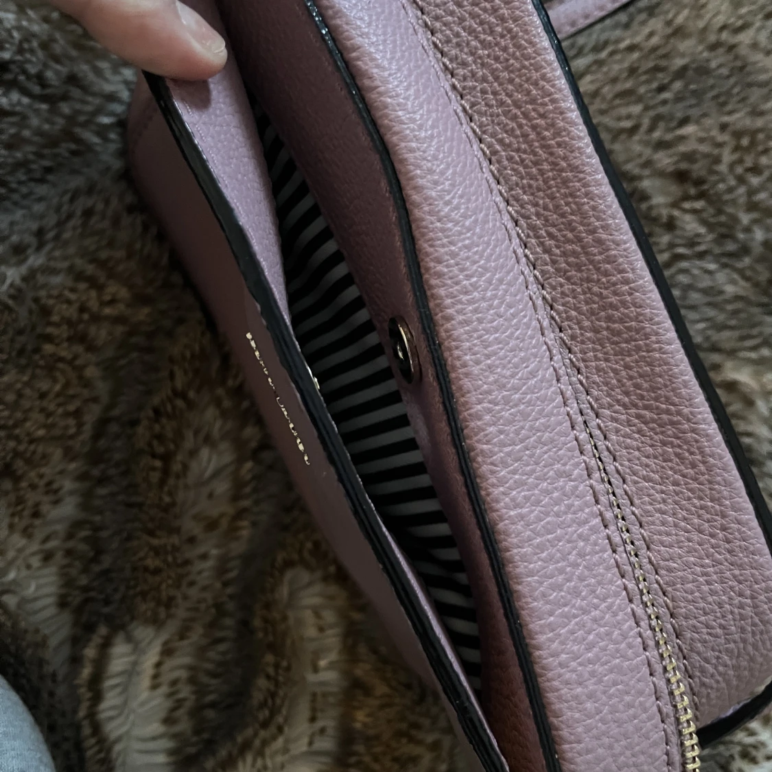 Kate spade new york axelramsväska - 90