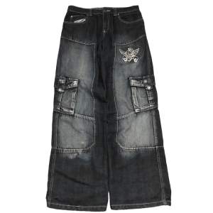 Feta vintage baggy jeans. Storlek 30x34, benöppning 25cm. Fri frakt, använd gärna köp nu! 