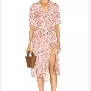 Ganni klänning - Klänning från Ganni i storlek 34. Nypris var 1800 kr