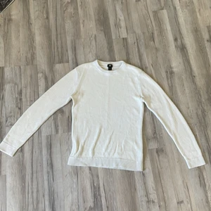 H&M stickad tröja - Säljer H&M stickad tröja
