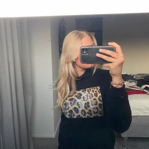 The Cool Elephant hoodie - Jätte mysig hoodie från the cool elephant. Buda privat