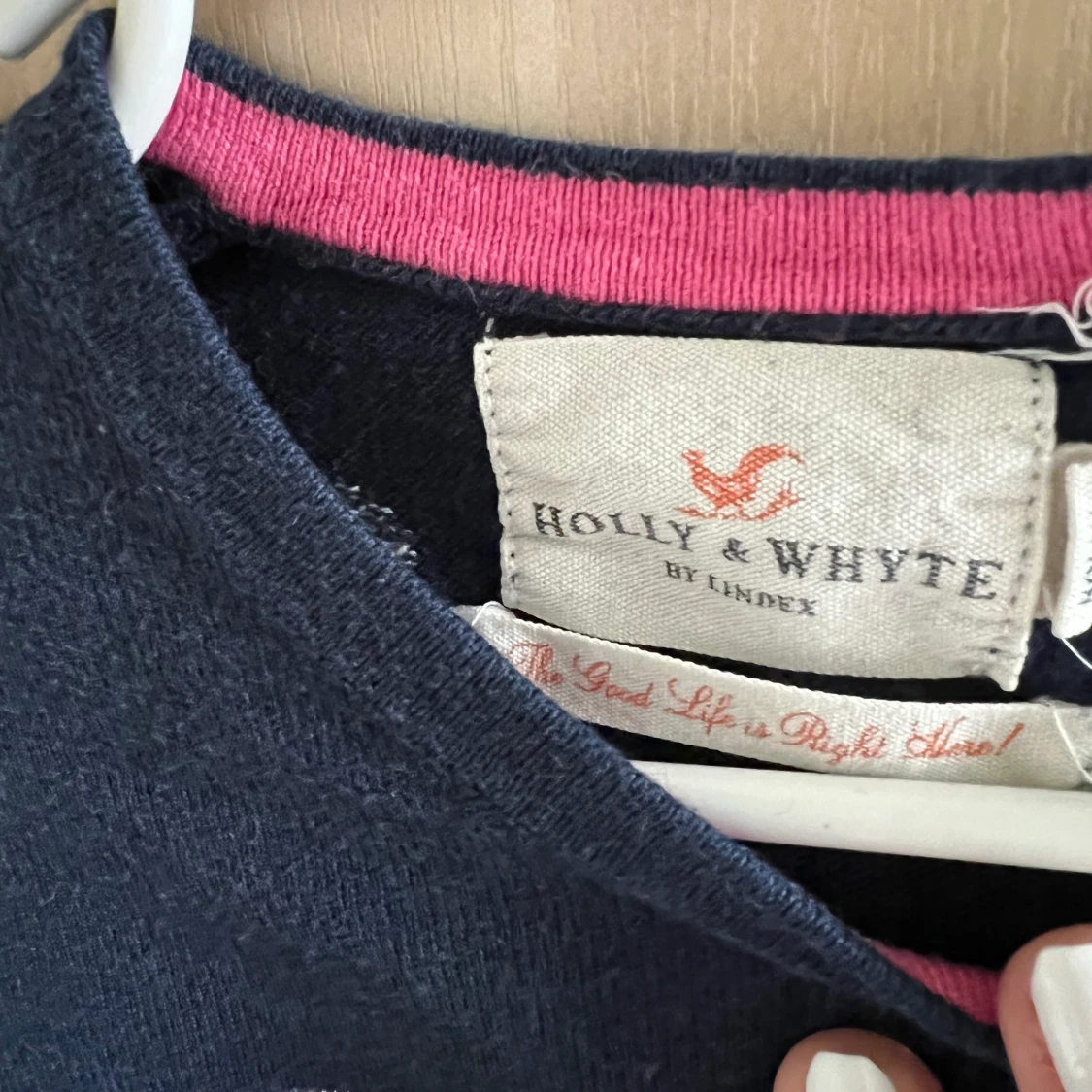 Söt och prickig tröja  - 90