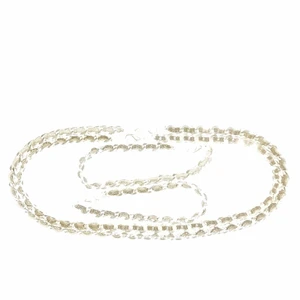 FÖR HAN OCH HENNE - Två kedjor med armband till, med äkta skinn inflätat I kedjorna, den längsta kedjan är 46,5 cm Den andra är 43 cm långt, armbanden är 22 respektive 20 cm och är 7mm breda, känns tunga I handen, de är av metall, drar till sig magneten