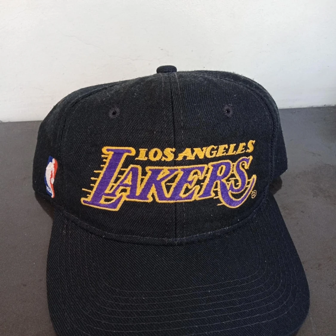 Lakers  - 90