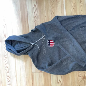 Gant hoodie  - Fin hoodie som knappt är använd! Storlek L. 