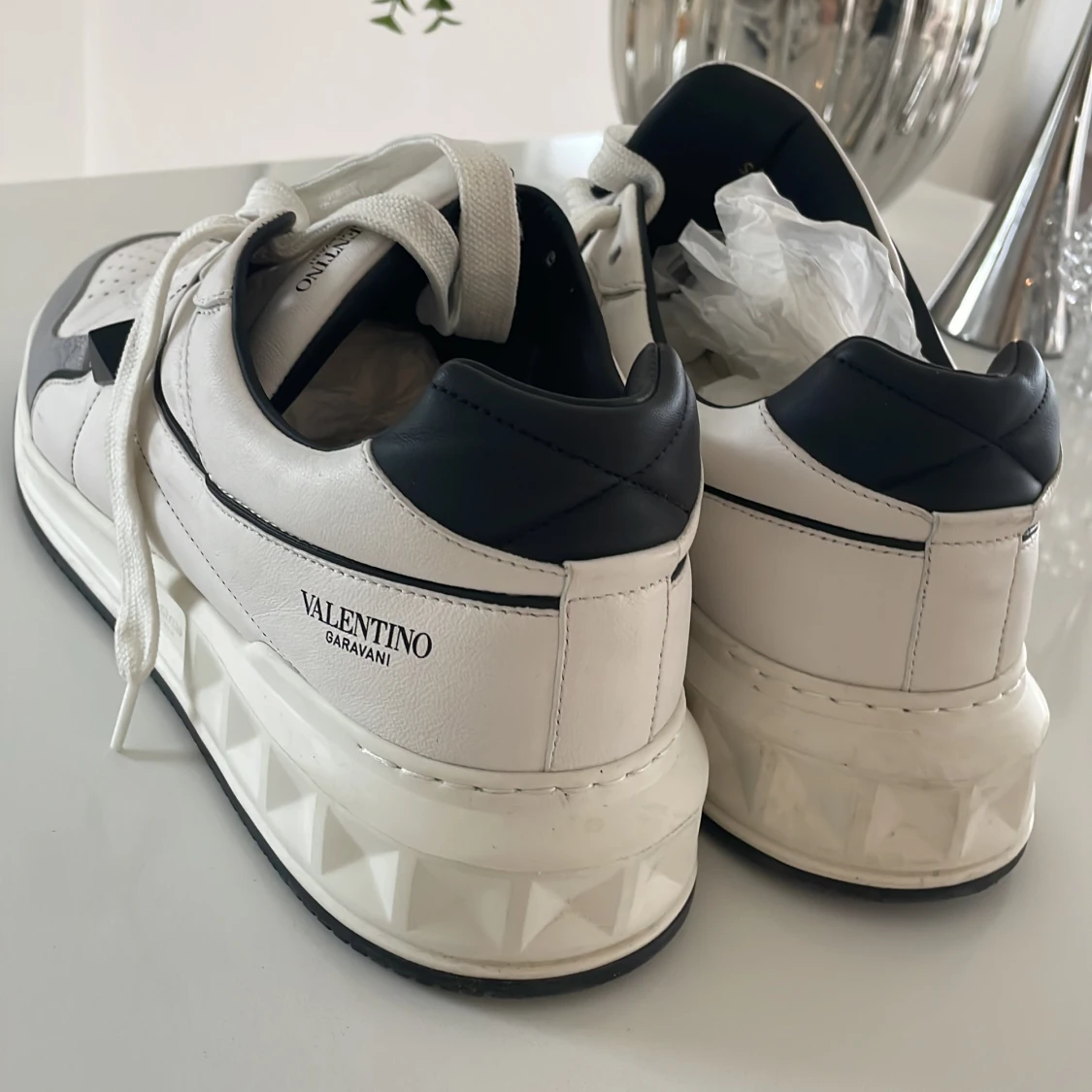 Valentino one stud herr sneakers  - 90