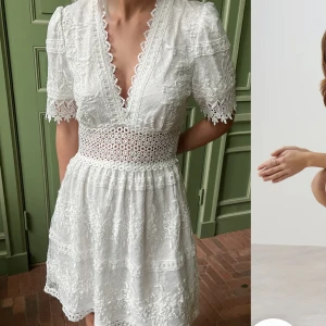 Studentklänning  - StudentKlänning från Gina tricot storlek 38, säljer på grund av för liten storlek nypris 699kr aldrig använd endast provad, slutsåld på hemsidan . Köparen står för frakten!