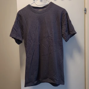 Black shirt  - Size S used and in good condition shirt. Feel free to contact us in Swedish or English. 