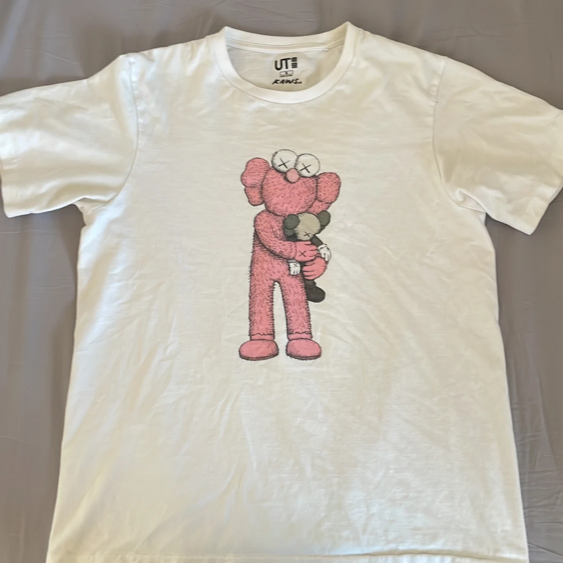 Kaws tee
