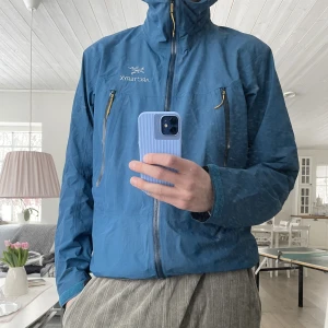 Arcteryx  - Fin jacka i bra skick, size s herr