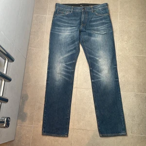 Hugo boss jeans - Aldrig använda hugo boss-jeans. Raka och fortfarande i nyskick. Nypris 1099
