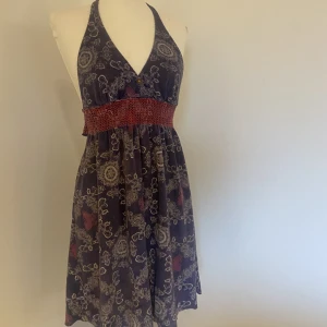 Odd Molly klänning - Sammet klänning från Odd Molly i strl 1, ca 38.  