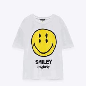 T-shirt med smiley & text på från zara❤️‍🔥