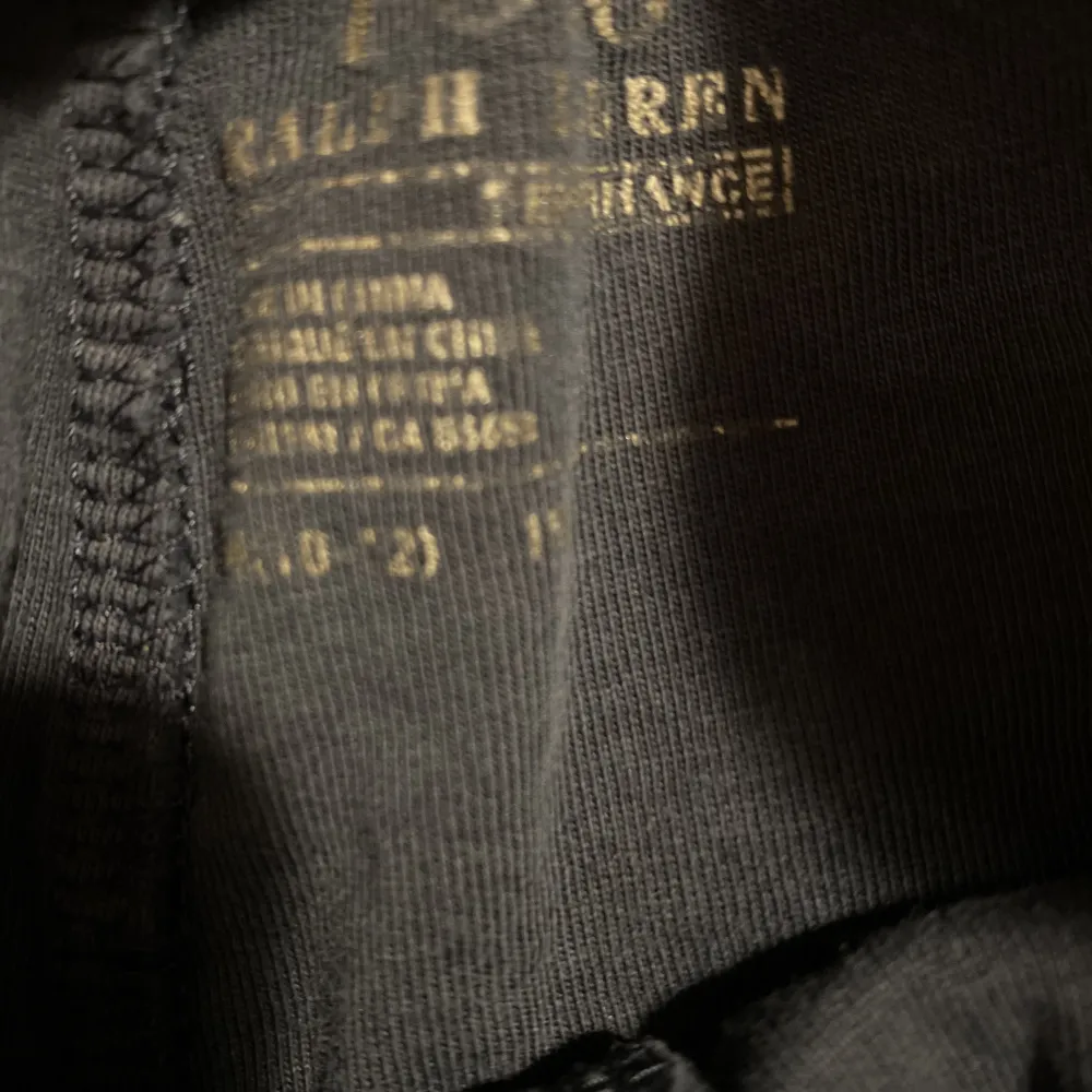 Snygga Ralph lauren byxor storlek 150 cm (slitna). Jeans & Byxor.
