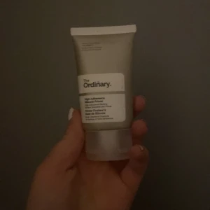 The ordinary sillocone primer  - Säljer denna otroligt bra primern ifrån the ordinary använd fåtal gånger 💕