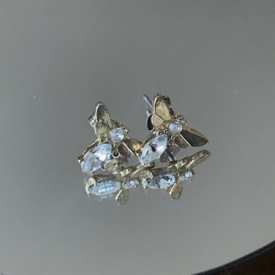 Guldiga örhängen - 90