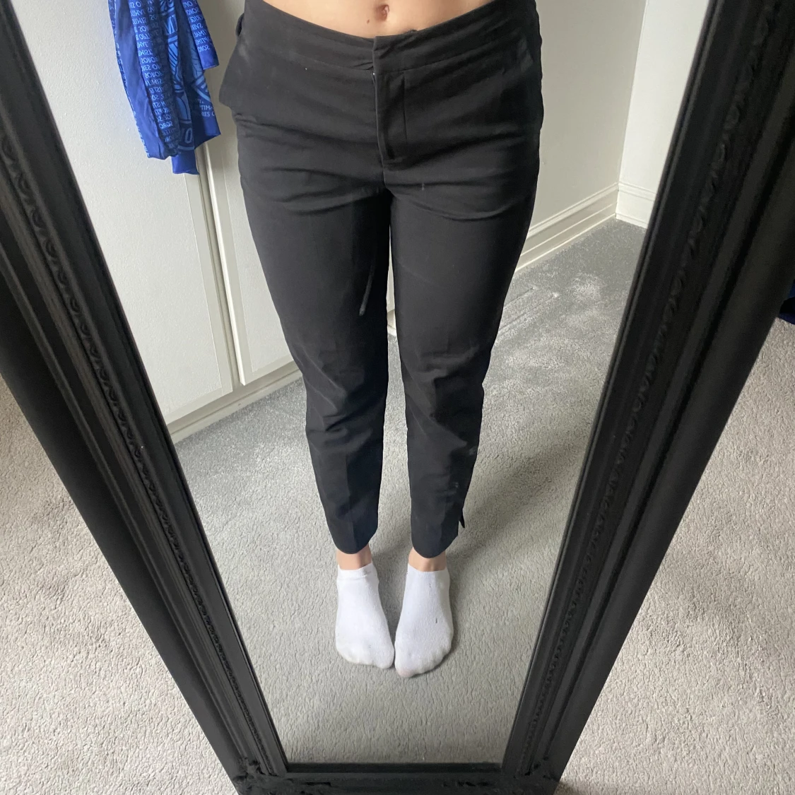 Svarta raka kostymbyxor