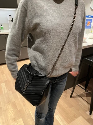 Ysl väska - Funderar på att sälja min ysl liknande väska 