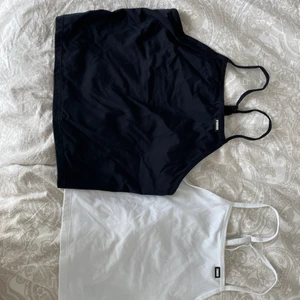 Träningstopp, Stronger - 2 st träningstoppar från Stronger. Jättebra passform och sjukt snygga!! Helt oanvända. Köparen står för frakt 🥰