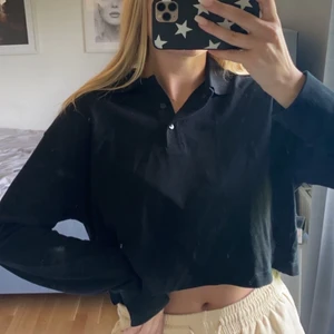 Svart kroppad tröja - Använd 1gång❤️