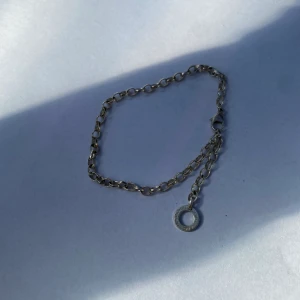 Thomas sabo armband - Populära armbandet från Thomas sabo! Nypris 500kr
