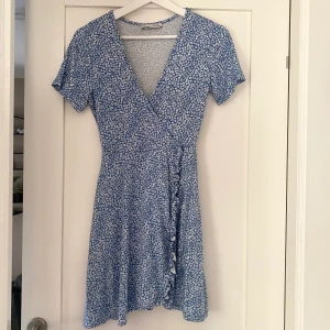 Klänning - Klänning - pull and bear - S 