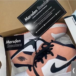 Jordan mid 1 rose quartz - 38.5 Kartong med.  Superfint skick! 