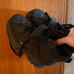 Buffalo skor - Svarta buffalos, använda kanske 3 ggr