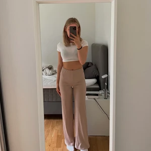 Byxor  - Använda ett par ggr men i väldigt bra skick! (köparen står för frakt)