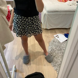 Kjol - Lätt sommarkjol💜💜💜