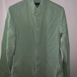 Skjorta - East West - Oxfordskjorta från East West. Storlek S slimfit