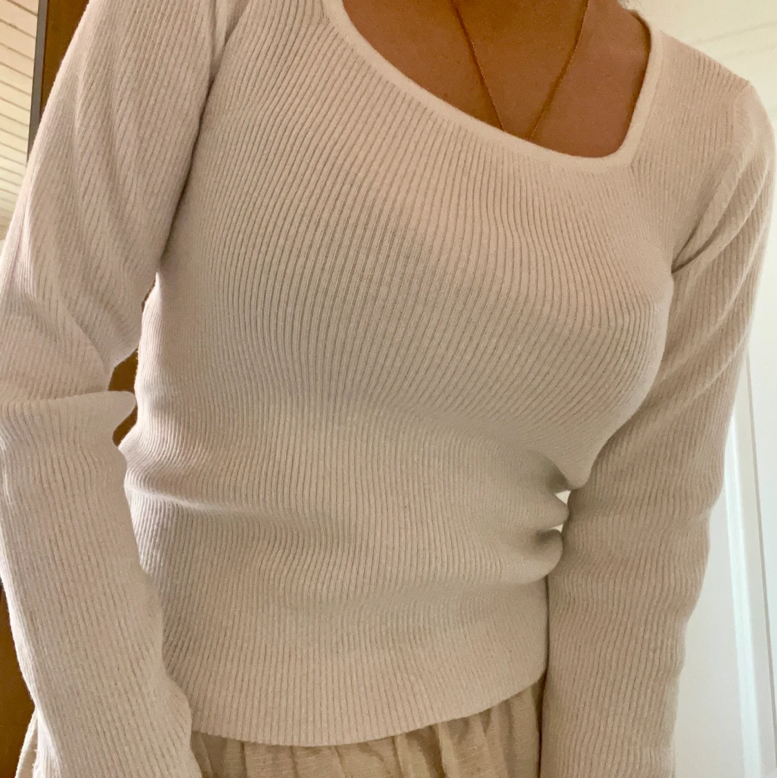 Vit långärmad tröja